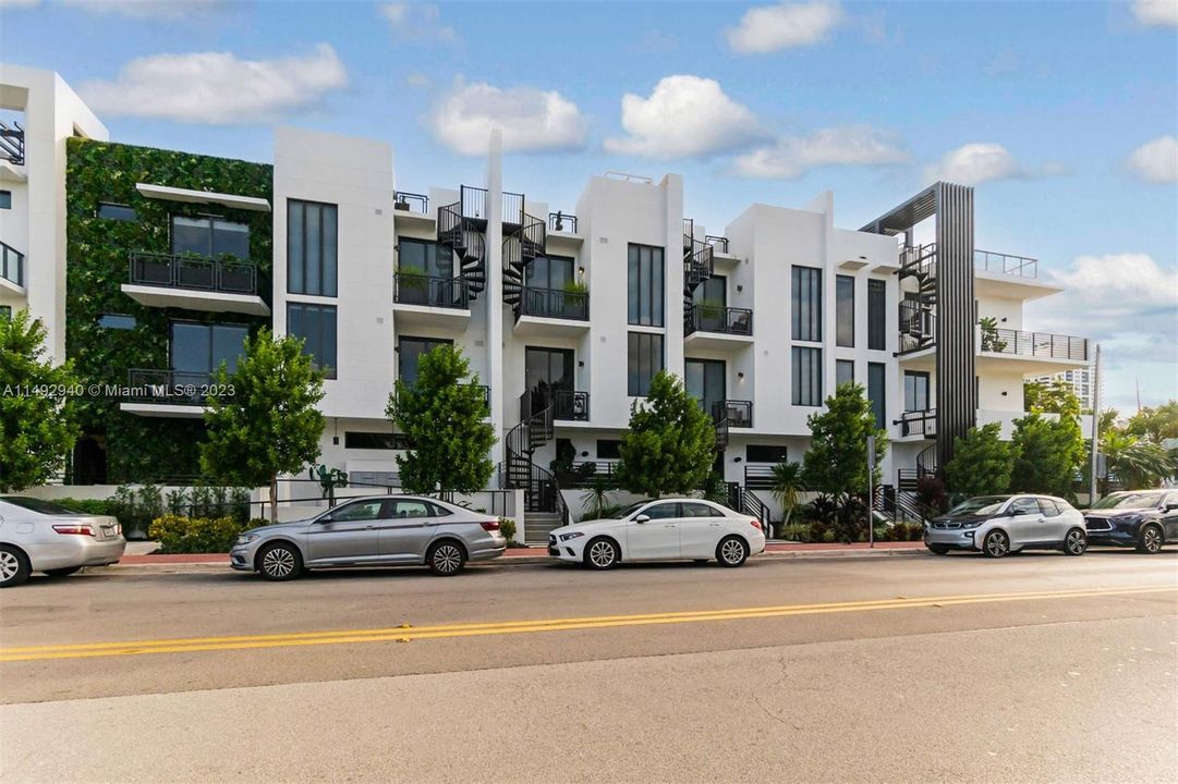 Vendido Recientemente: $760,000 (1 camas, 1 baños, 751 Pies cuadrados)