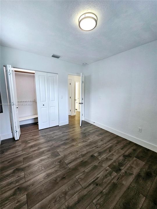 Recently Sold: $698,000 (3 beds, 1 baths, 1102 Square Feet)