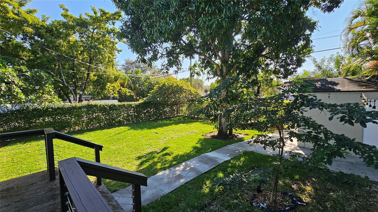 Recently Sold: $698,000 (3 beds, 1 baths, 1102 Square Feet)