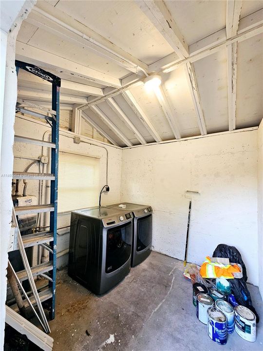 Recently Sold: $698,000 (3 beds, 1 baths, 1102 Square Feet)