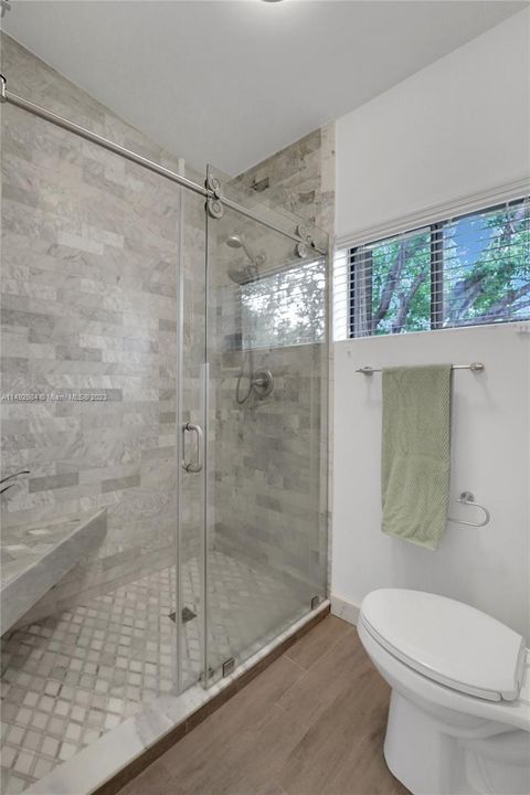 Recently Sold: $410,000 (2 beds, 2 baths, 1380 Square Feet)