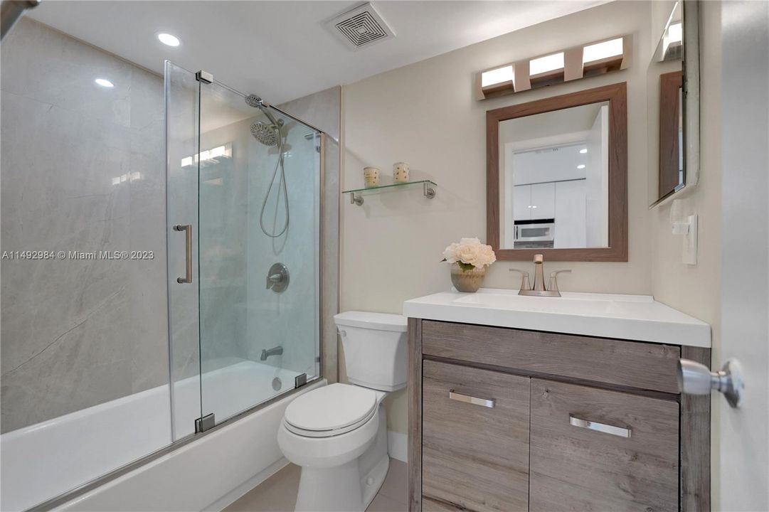 Recently Sold: $410,000 (2 beds, 2 baths, 1380 Square Feet)