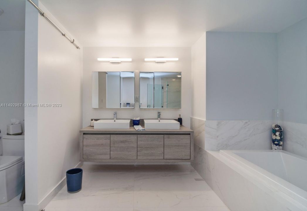 Recently Sold: $1,289,000 (3 beds, 2 baths, 1705 Square Feet)