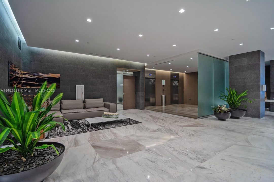 Recently Sold: $1,289,000 (3 beds, 2 baths, 1705 Square Feet)