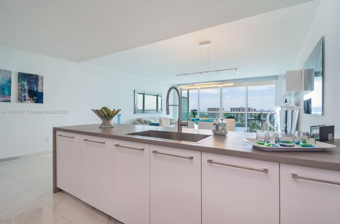 Recently Sold: $1,289,000 (3 beds, 2 baths, 1705 Square Feet)