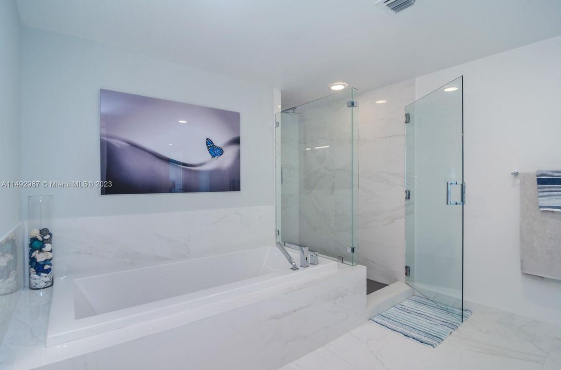 Recently Sold: $1,289,000 (3 beds, 2 baths, 1705 Square Feet)