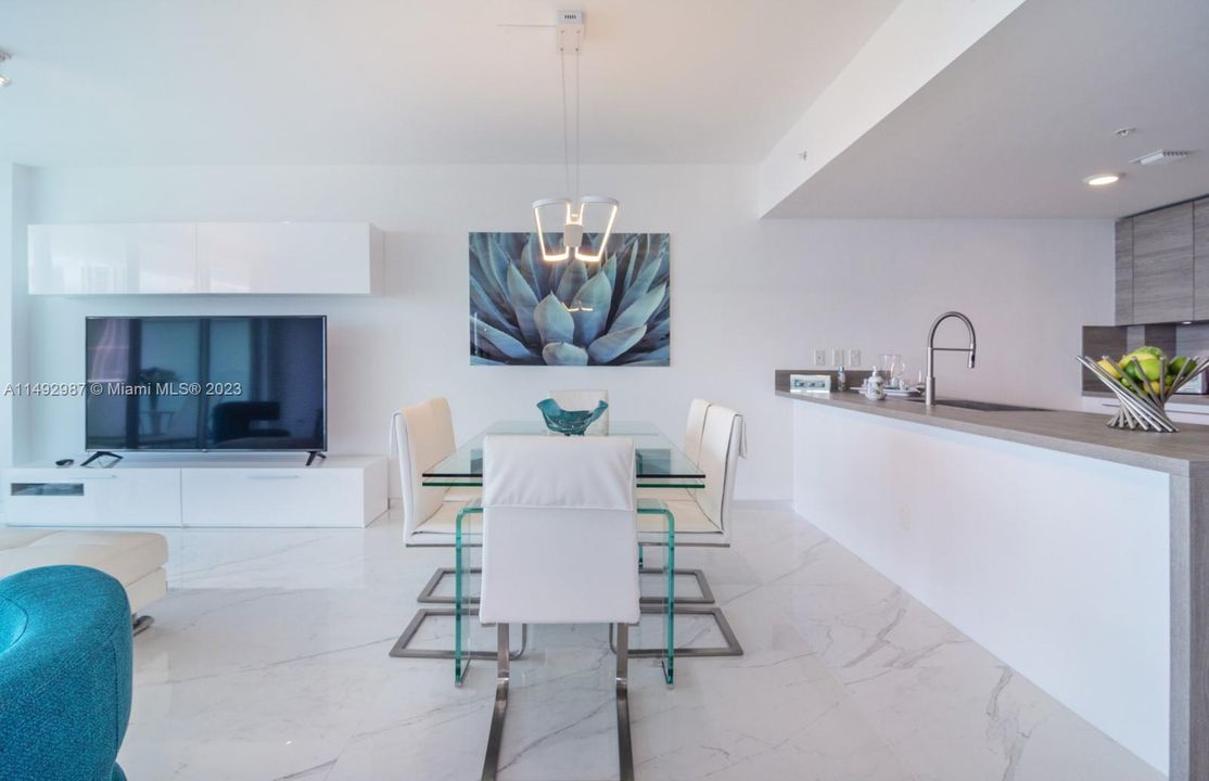 Recently Sold: $1,289,000 (3 beds, 2 baths, 1705 Square Feet)