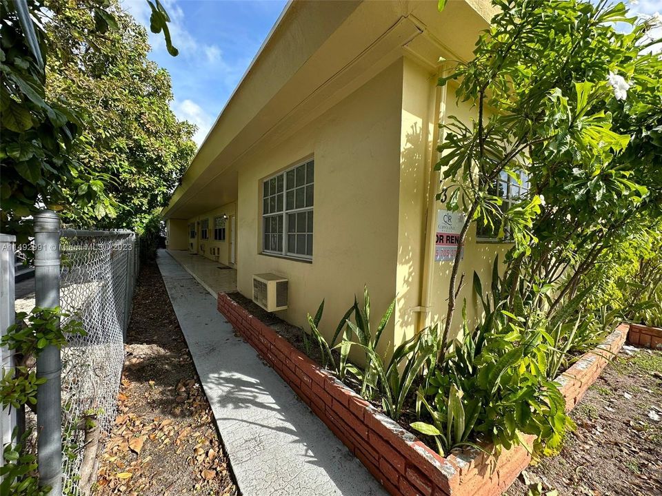 Recently Sold: $1,175,000 (0 beds, 0 baths, 5650 Square Feet)