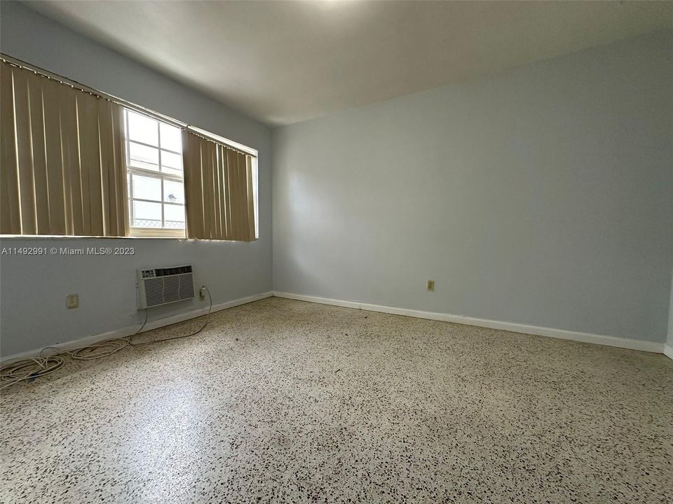 Recently Sold: $1,175,000 (0 beds, 0 baths, 5650 Square Feet)