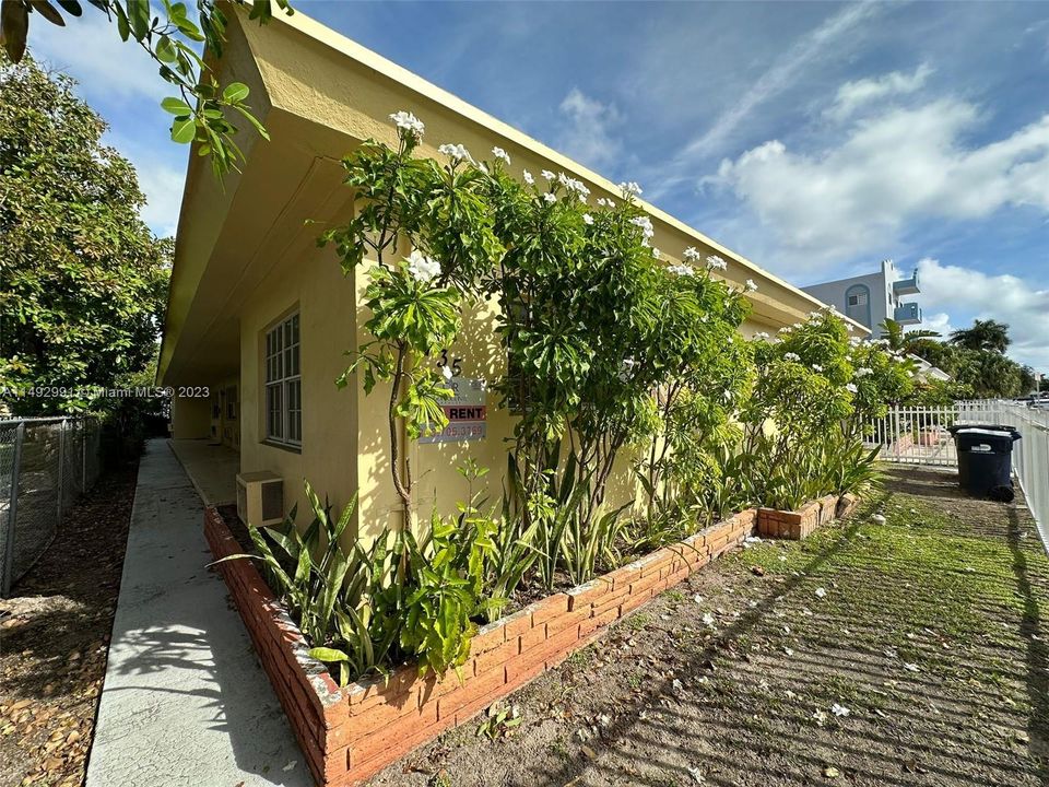 Recently Sold: $1,175,000 (0 beds, 0 baths, 5650 Square Feet)