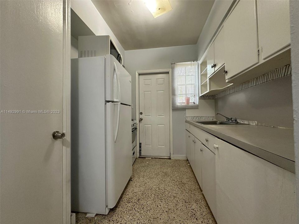 Recently Sold: $1,175,000 (0 beds, 0 baths, 5650 Square Feet)