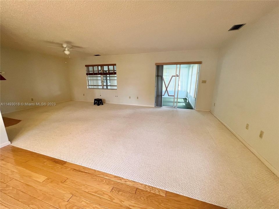 Recently Rented: $1,800 (2 beds, 2 baths, 1516 Square Feet)