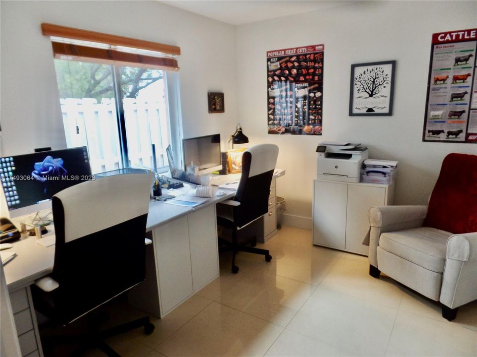 Recently Sold: $615,000 (3 beds, 2 baths, 1353 Square Feet)