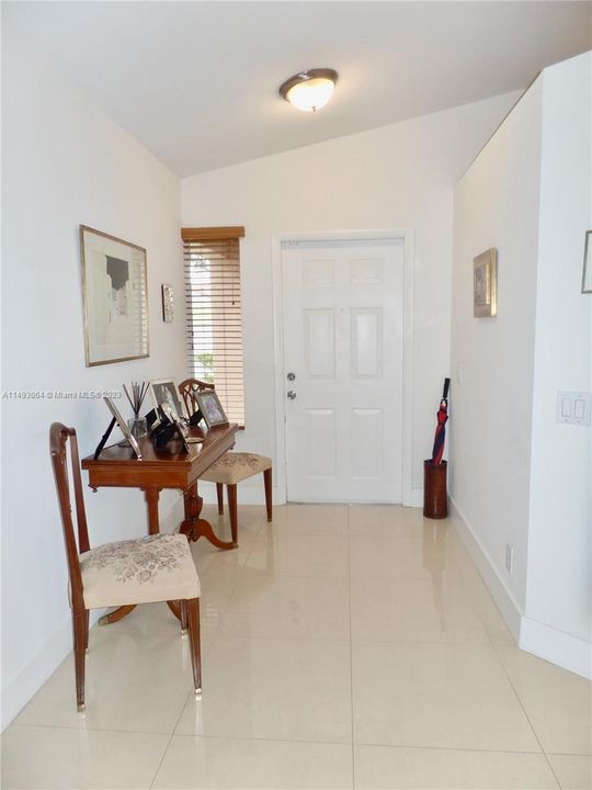 Recently Sold: $615,000 (3 beds, 2 baths, 1353 Square Feet)