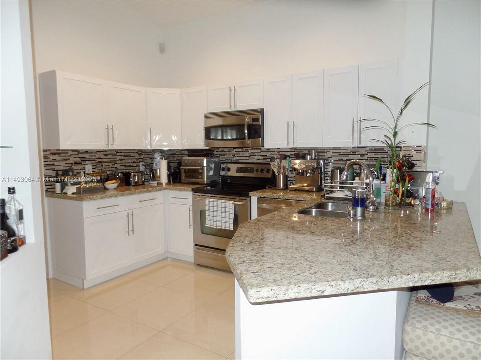 Recently Sold: $615,000 (3 beds, 2 baths, 1353 Square Feet)