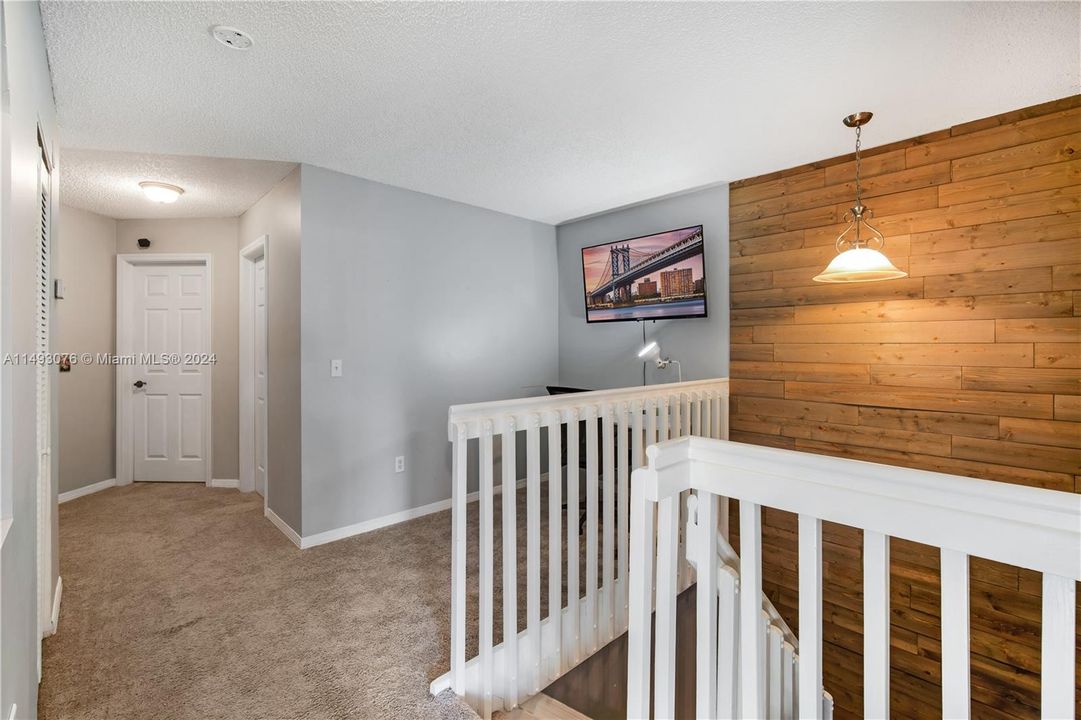 Recently Sold: $360,000 (3 beds, 2 baths, 1846 Square Feet)