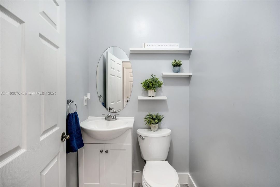 Recently Sold: $360,000 (3 beds, 2 baths, 1846 Square Feet)