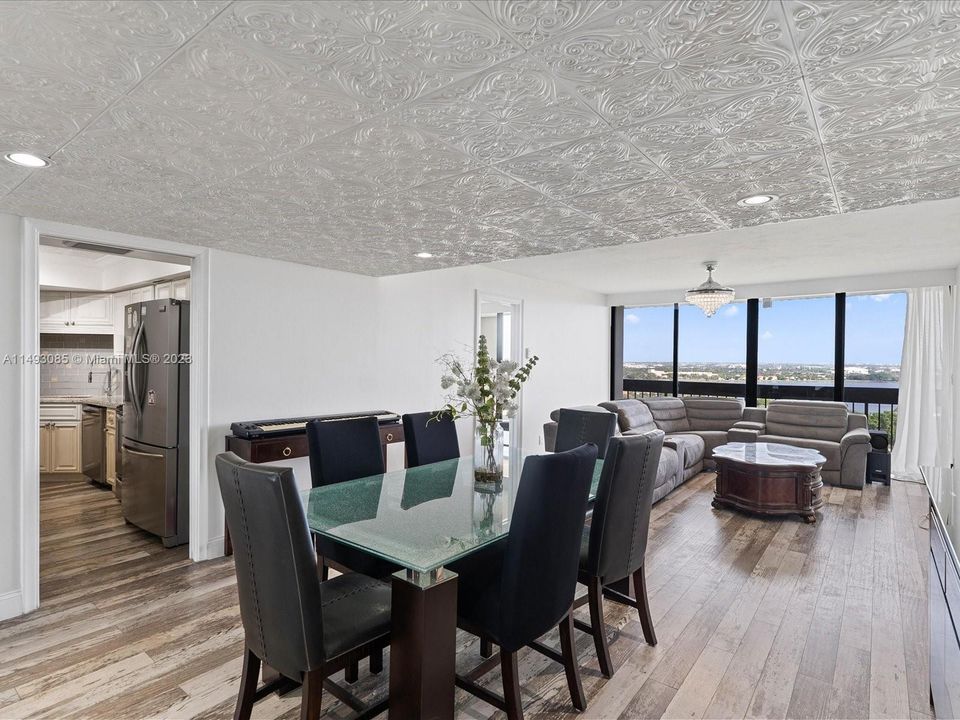 Recently Rented: $2,500 (2 beds, 2 baths, 1134 Square Feet)