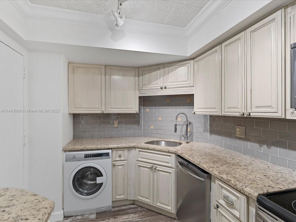 Recently Rented: $2,500 (2 beds, 2 baths, 1134 Square Feet)