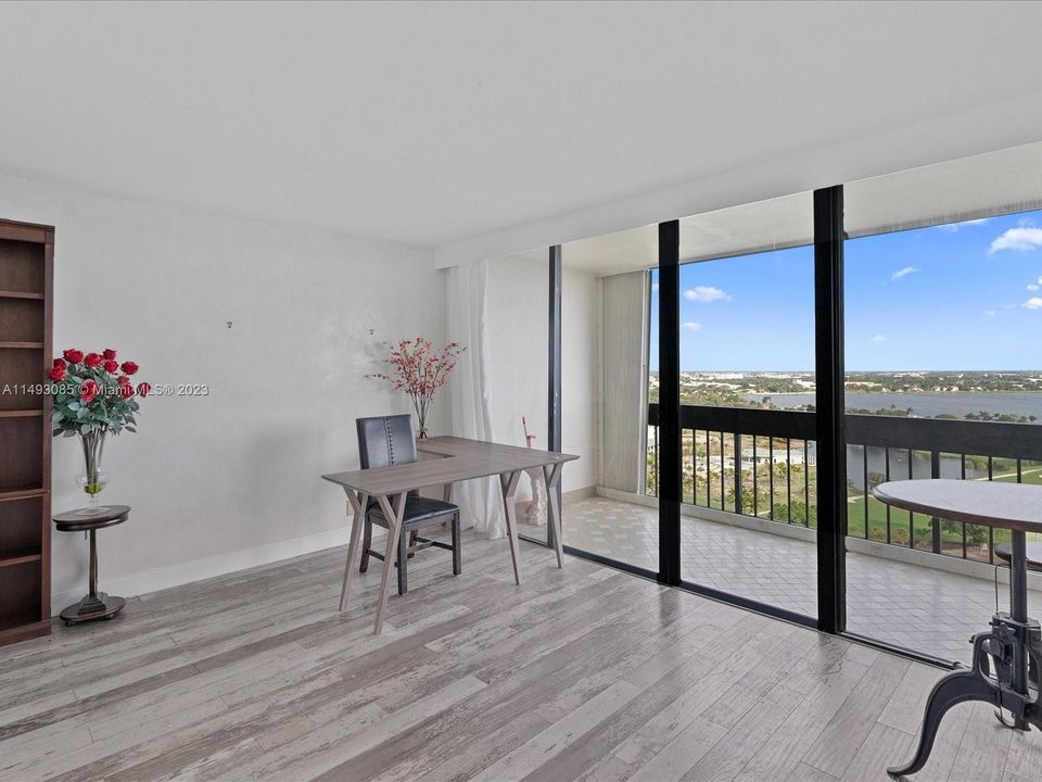 Recently Rented: $2,500 (2 beds, 2 baths, 1134 Square Feet)