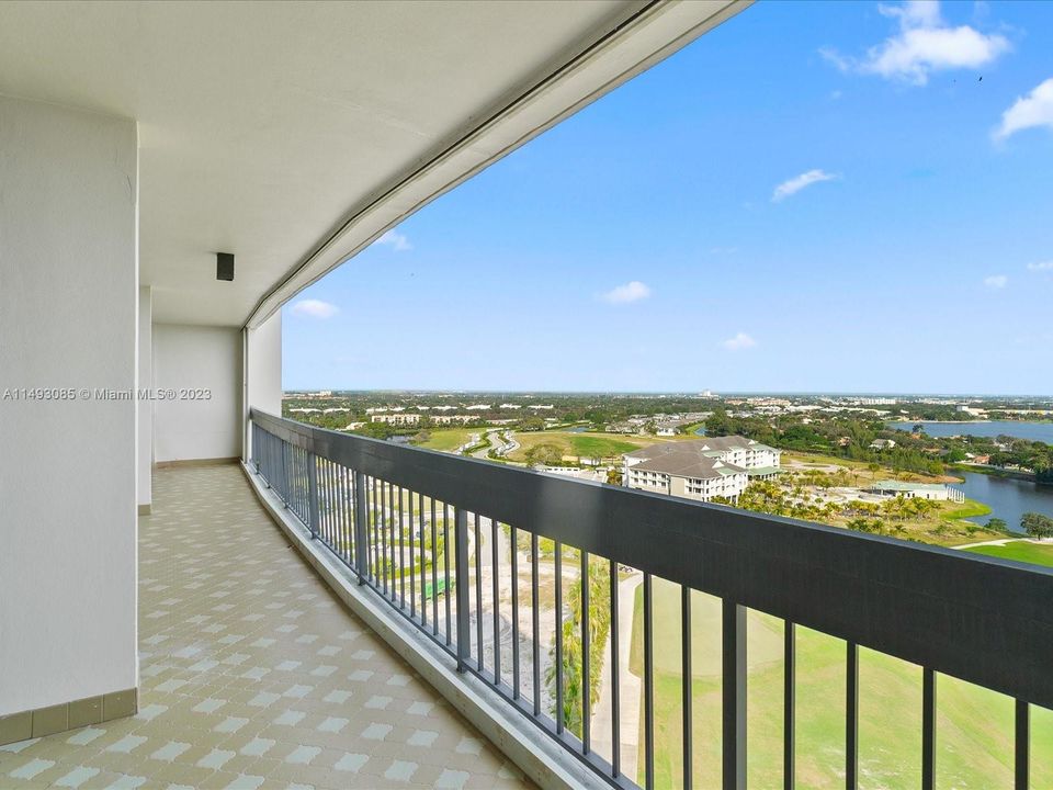 Recently Rented: $2,500 (2 beds, 2 baths, 1134 Square Feet)