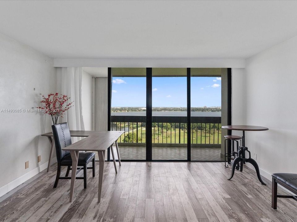 Recently Rented: $2,500 (2 beds, 2 baths, 1134 Square Feet)