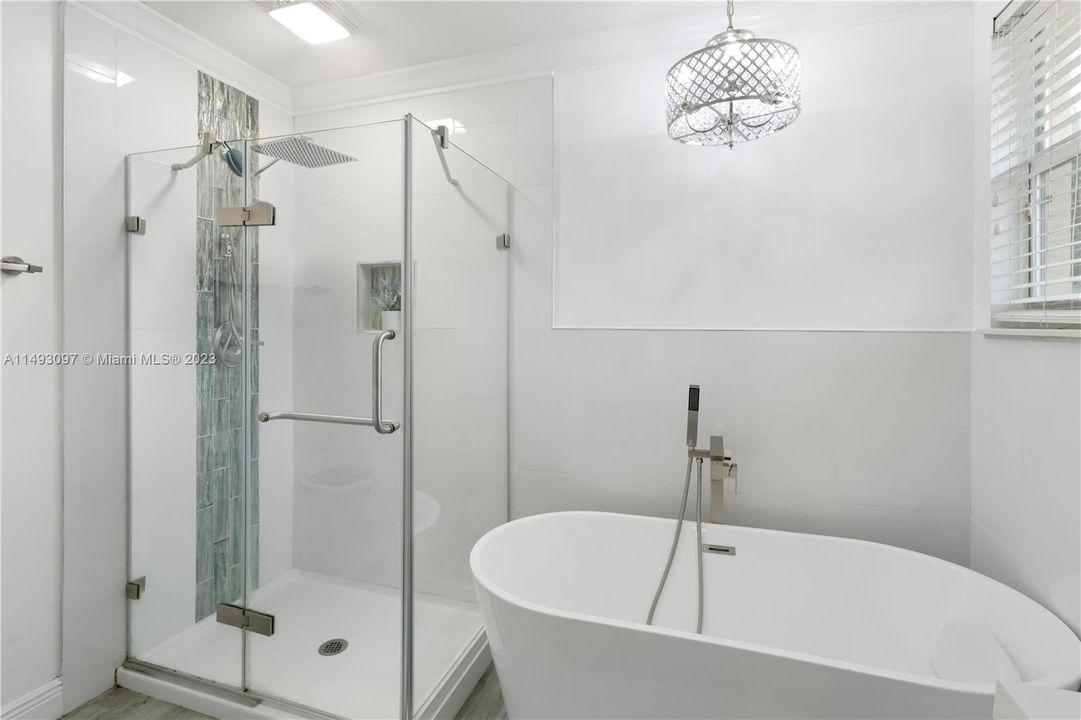 最近租的: $4,800 (3 贝兹, 2 浴室, 2420 平方英尺)