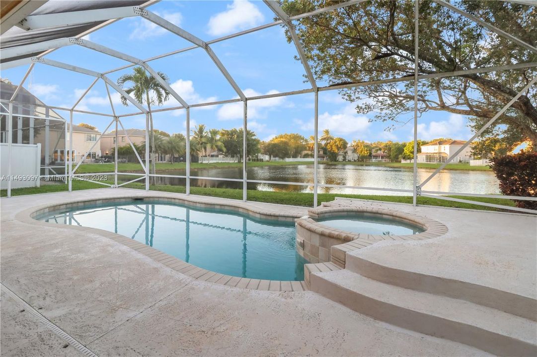 最近租的: $4,800 (3 贝兹, 2 浴室, 2420 平方英尺)