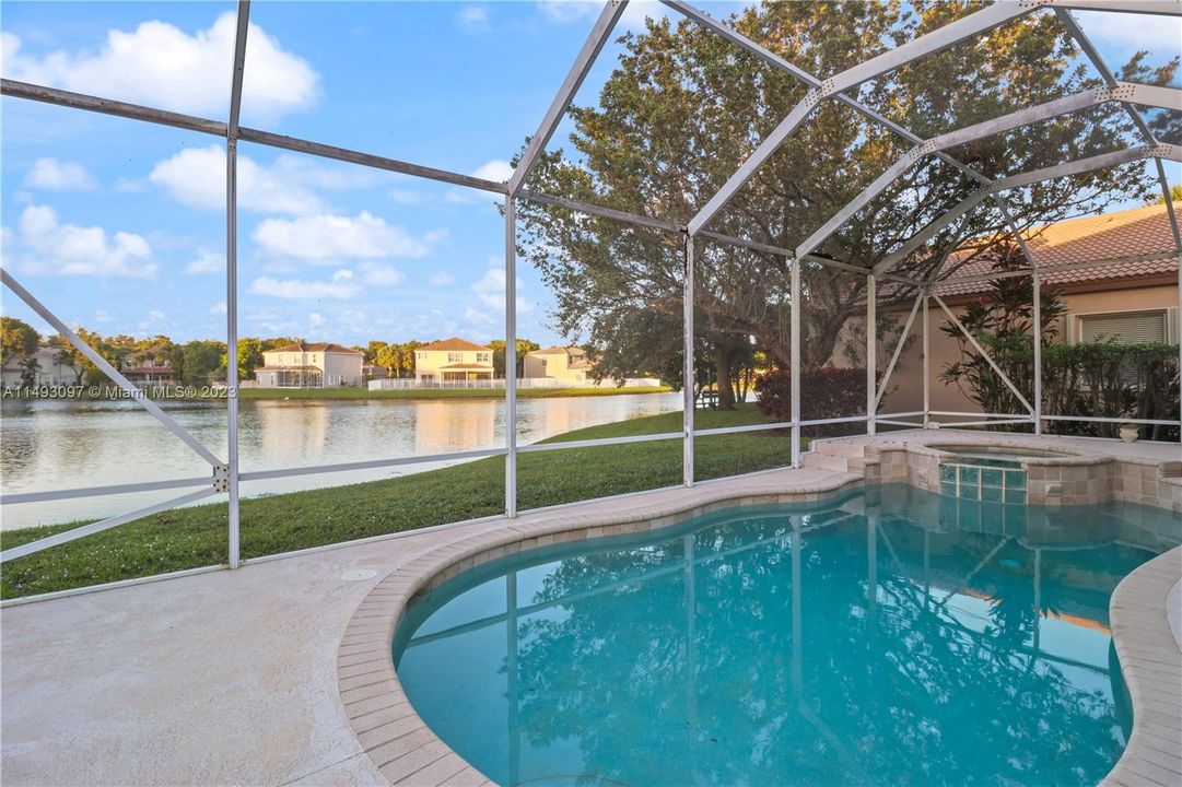 最近租的: $4,800 (3 贝兹, 2 浴室, 2420 平方英尺)