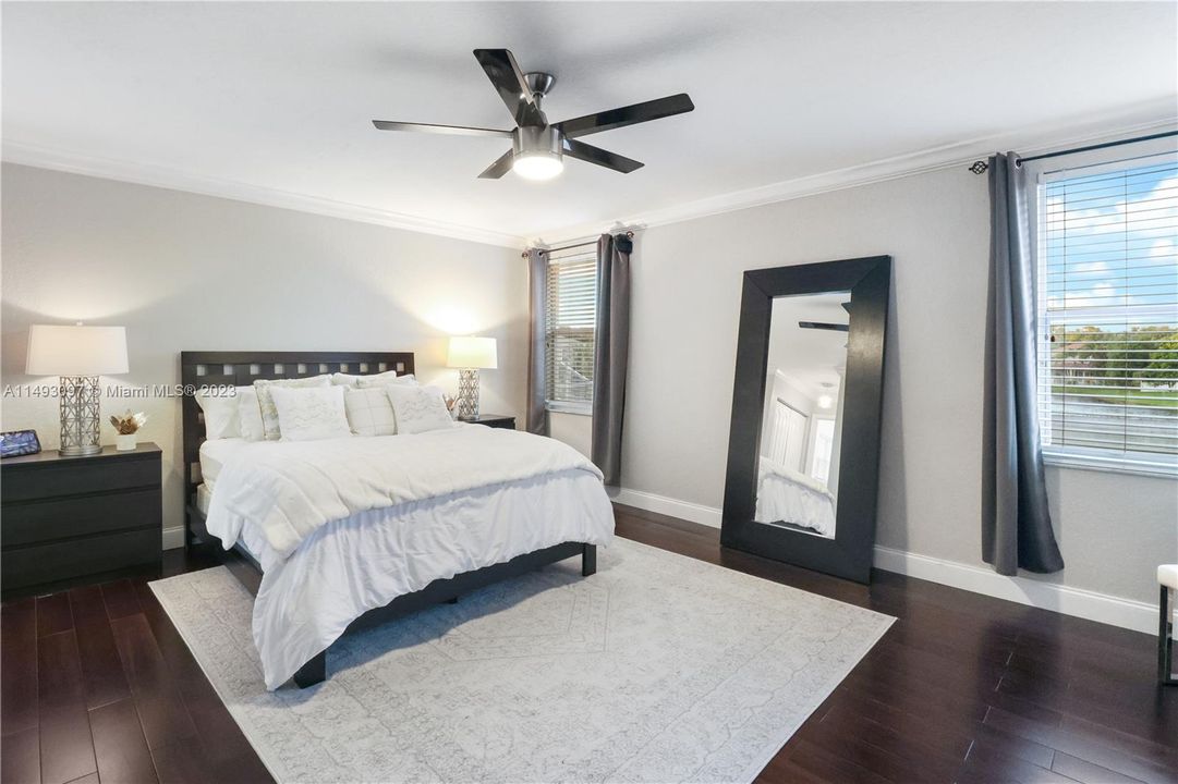 最近租的: $4,800 (3 贝兹, 2 浴室, 2420 平方英尺)