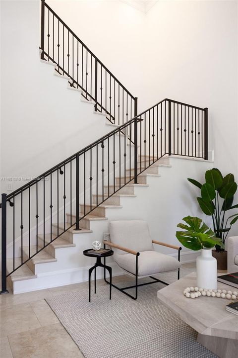 Недавно продано: $3,895,000 (6 спален, 6 ванн, 4833 Квадратных фут)