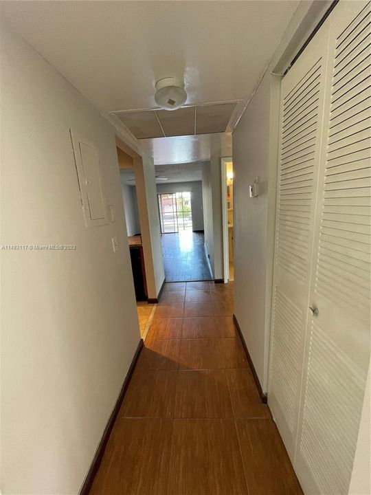 最近租的: $2,000 (2 贝兹, 2 浴室, 970 平方英尺)