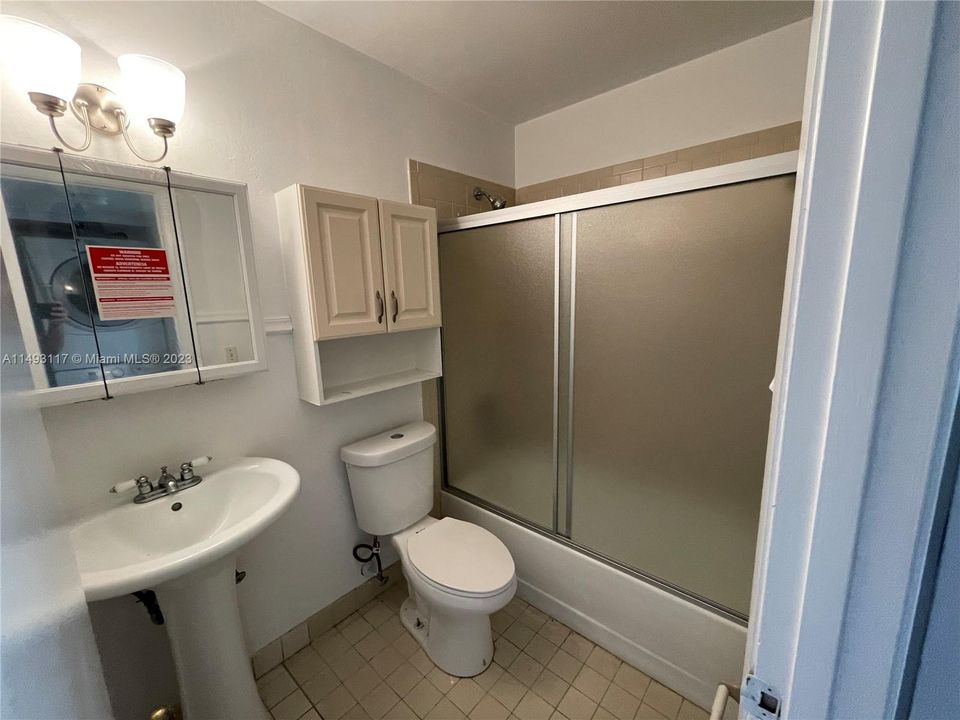 最近租的: $2,000 (2 贝兹, 2 浴室, 970 平方英尺)