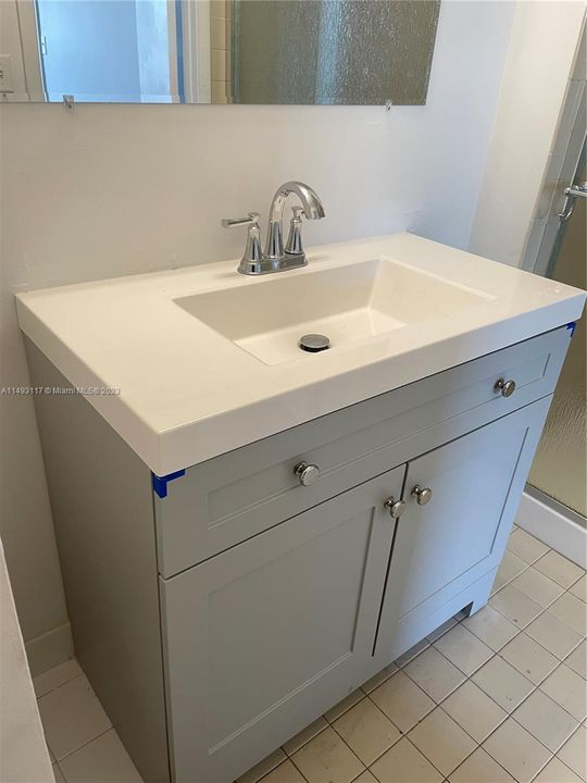 最近租的: $2,000 (2 贝兹, 2 浴室, 970 平方英尺)