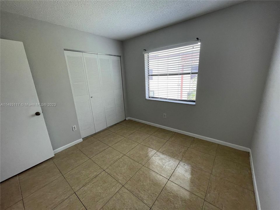 最近租的: $2,000 (2 贝兹, 2 浴室, 970 平方英尺)