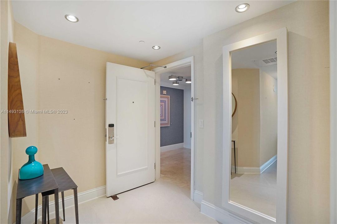 Vendido Recientemente: $2,490,000 (2 camas, 2 baños, 1528 Pies cuadrados)