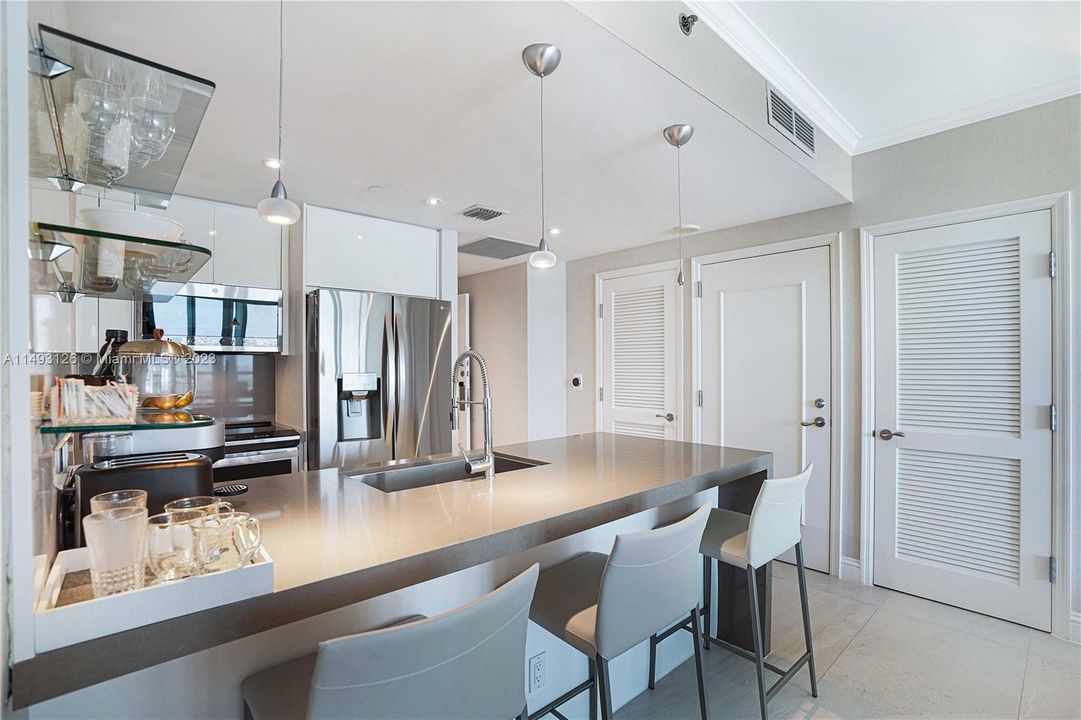 Vendido Recientemente: $2,490,000 (2 camas, 2 baños, 1528 Pies cuadrados)