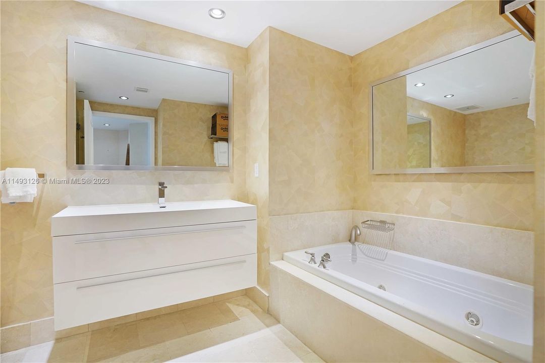 Vendido Recientemente: $2,490,000 (2 camas, 2 baños, 1528 Pies cuadrados)