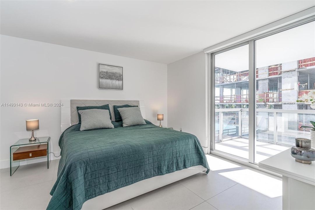 Recently Sold: $695,000 (1 beds, 2 baths, 1030 Square Feet)