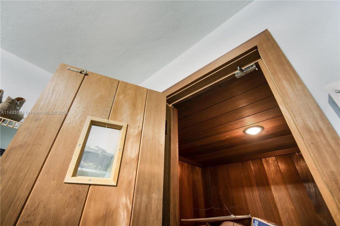 Recently Sold: $749,900 (4 beds, 2 baths, 2983 Square Feet)