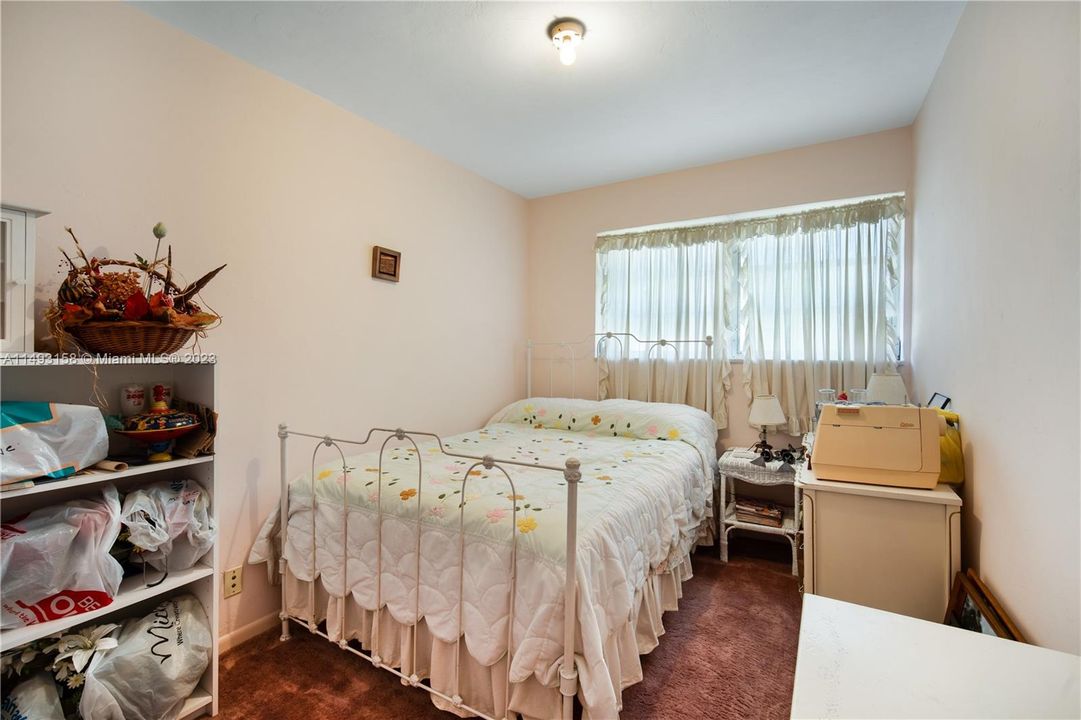 Recently Sold: $749,900 (4 beds, 2 baths, 2983 Square Feet)