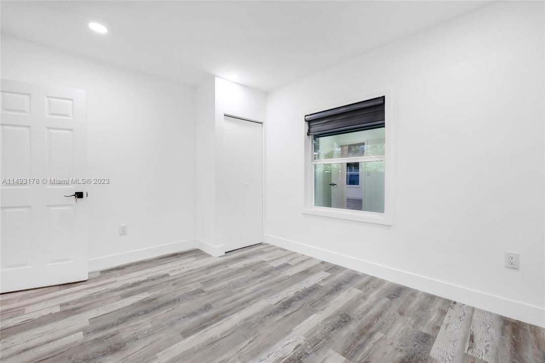 Recently Sold: $760,000 (4 beds, 3 baths, 1282 Square Feet)