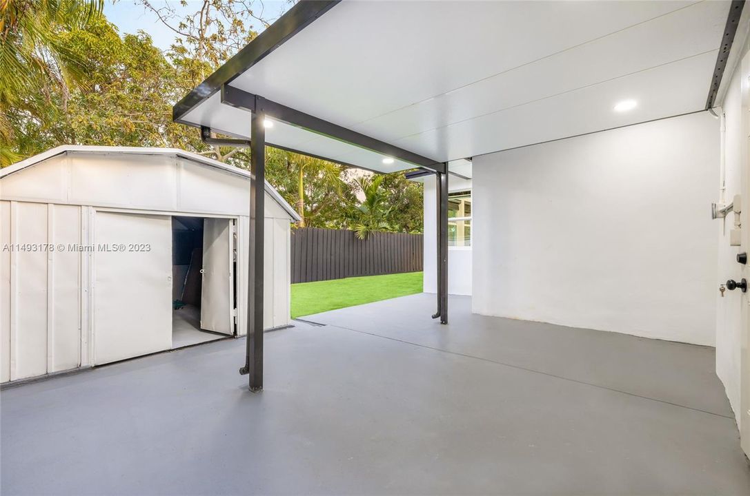 Recently Sold: $760,000 (4 beds, 3 baths, 1282 Square Feet)