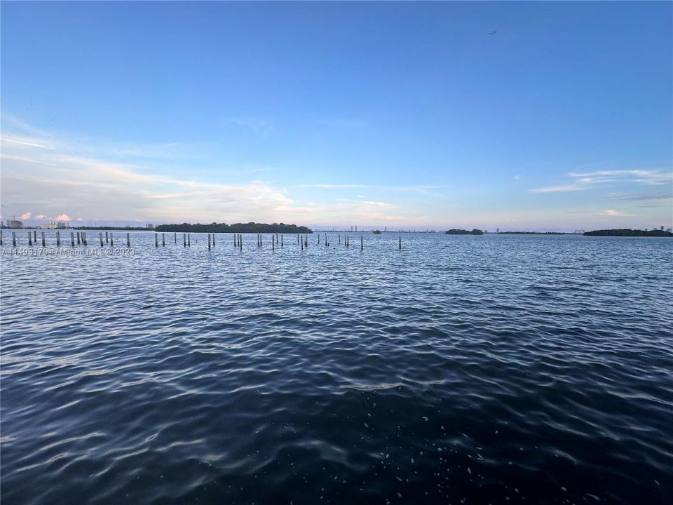 最近售出: $320,000 (1 贝兹, 1 浴室, 775 平方英尺)