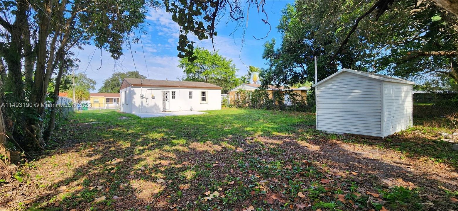 Recently Sold: $420,000 (3 beds, 1 baths, 936 Square Feet)