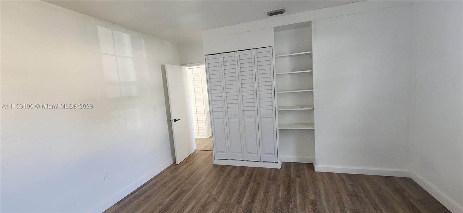 Recently Sold: $420,000 (3 beds, 1 baths, 936 Square Feet)