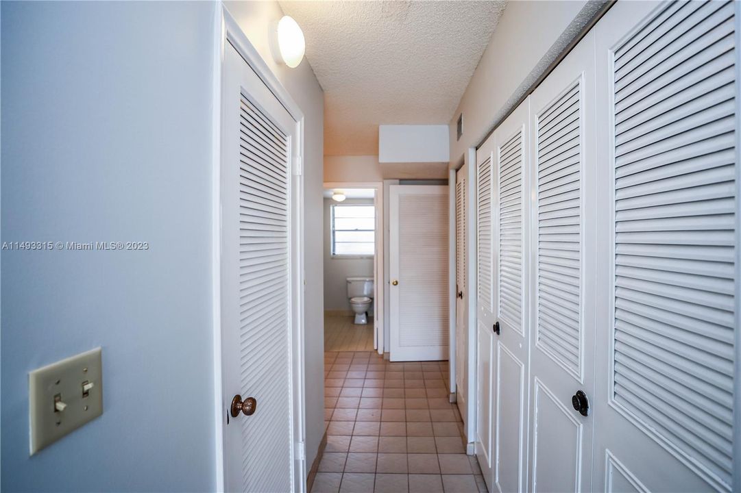 Недавно продано: $279,999 (2 спален, 2 ванн, 1283 Квадратных фут)