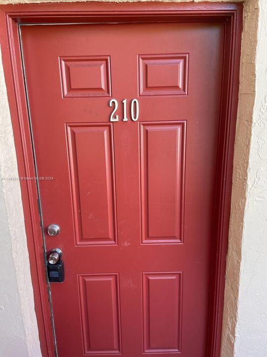 Recently Sold: $225,000 (1 beds, 1 baths, 930 Square Feet)