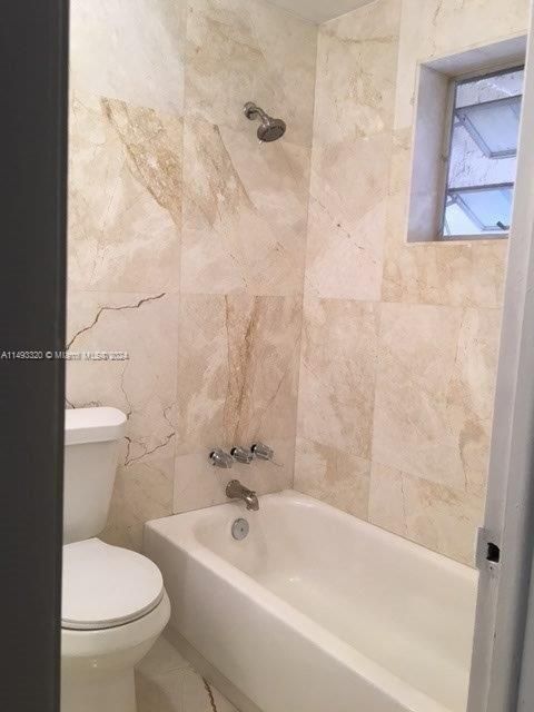 Recently Sold: $225,000 (1 beds, 1 baths, 930 Square Feet)