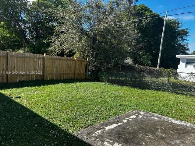 Recently Sold: $289,900 (3 beds, 1 baths, 1019 Square Feet)